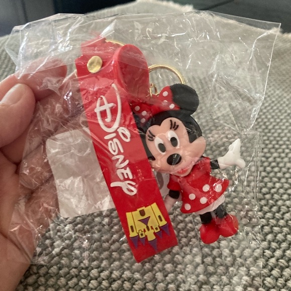 Minnie Mouse Keychain & bag charm - Picture 5 of 5